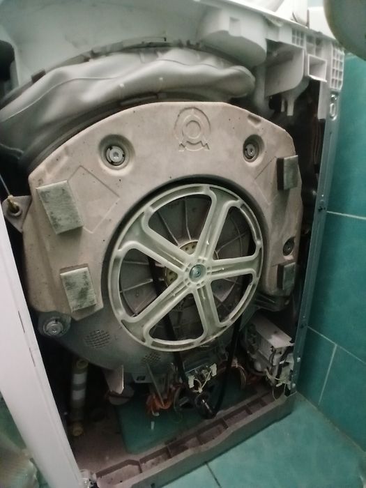 Продам пральну машинку на запчастини