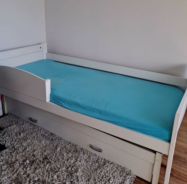 Łóżko dwupoziomowe z szufladą