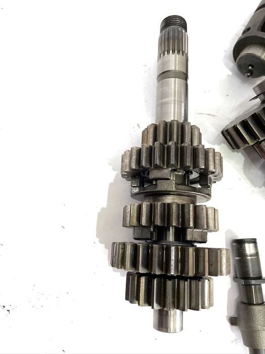 Suzuki Dr 800 Big Skrzynia biegów kompletna części