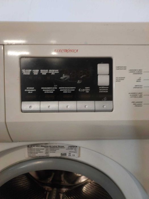 Máquina de lavar roupa jocel