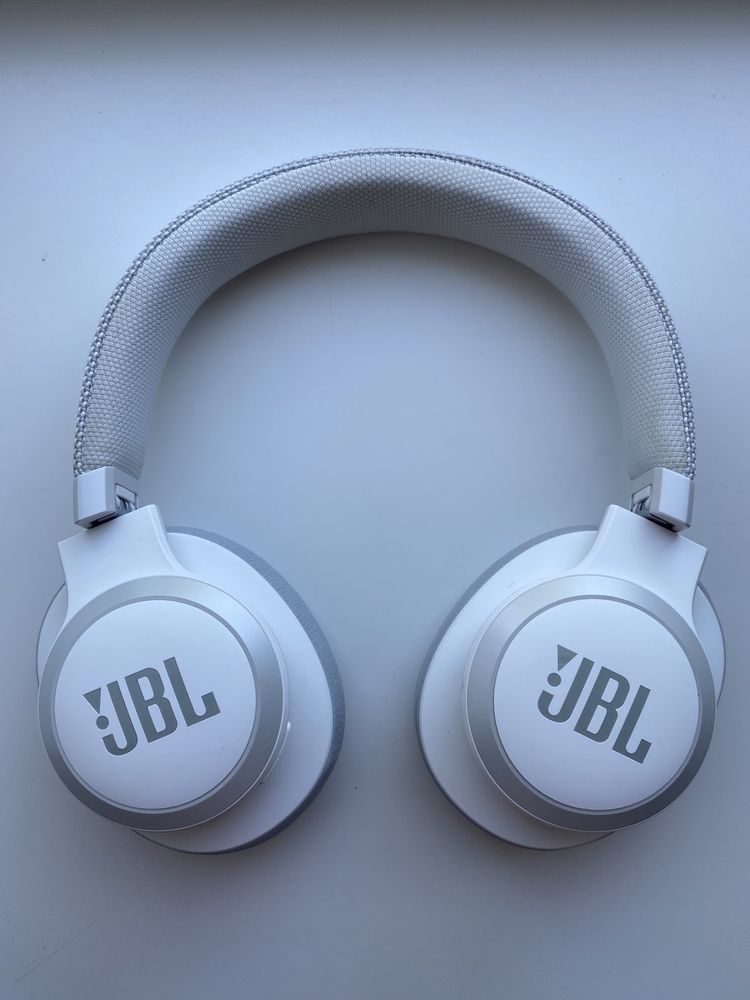 Навушники з мікрофоном JBL Live 650BTNC White
