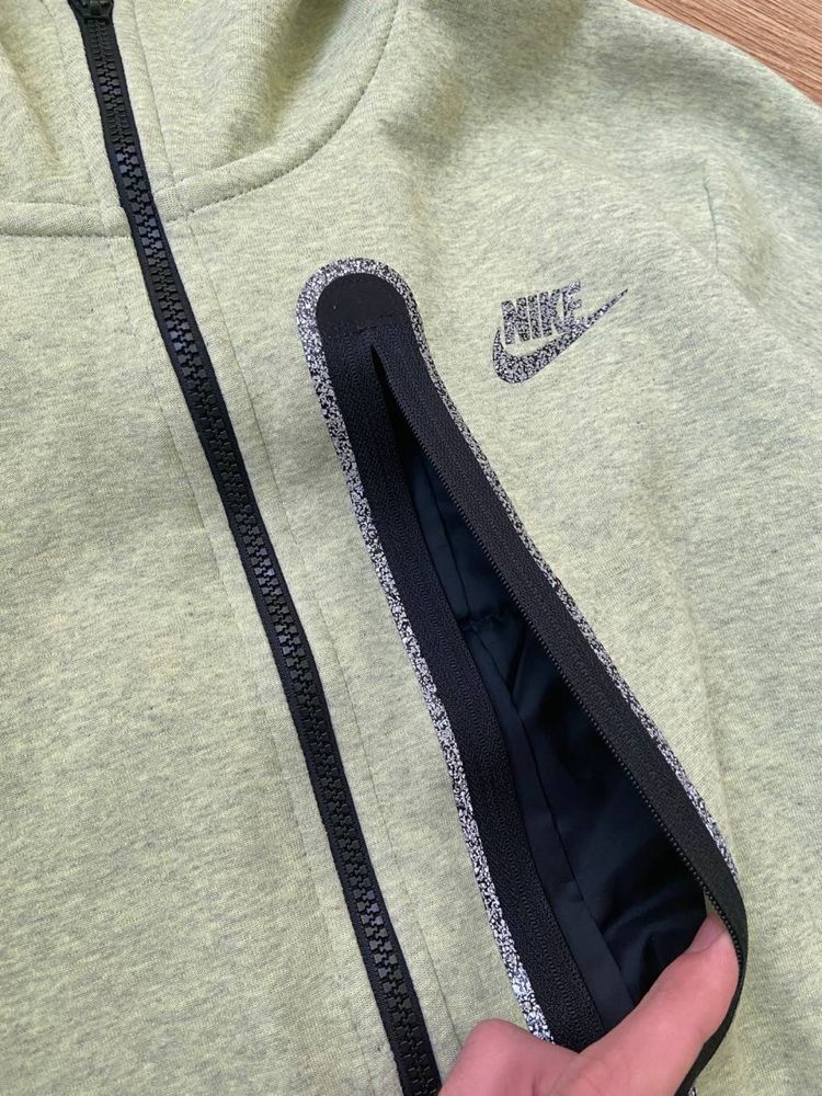 Nike tech fleece