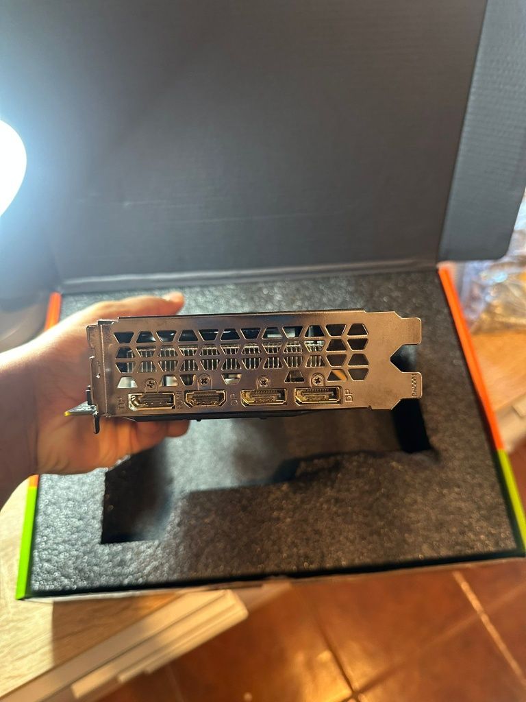 GTX 1660 ti, (usado)
