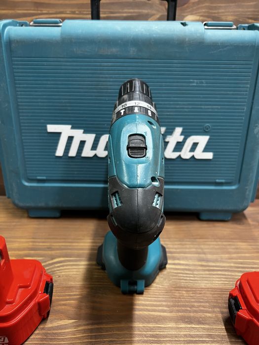 Акумуляторний шуруповерт Makita 8271DWAE