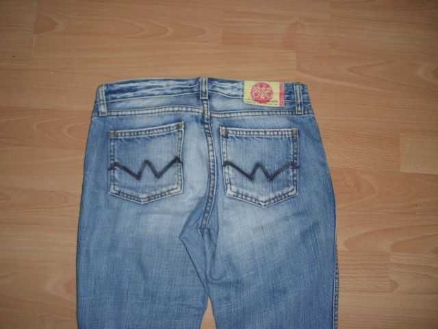 Damskie spodnie jeans 26 / Le temps des Cerises