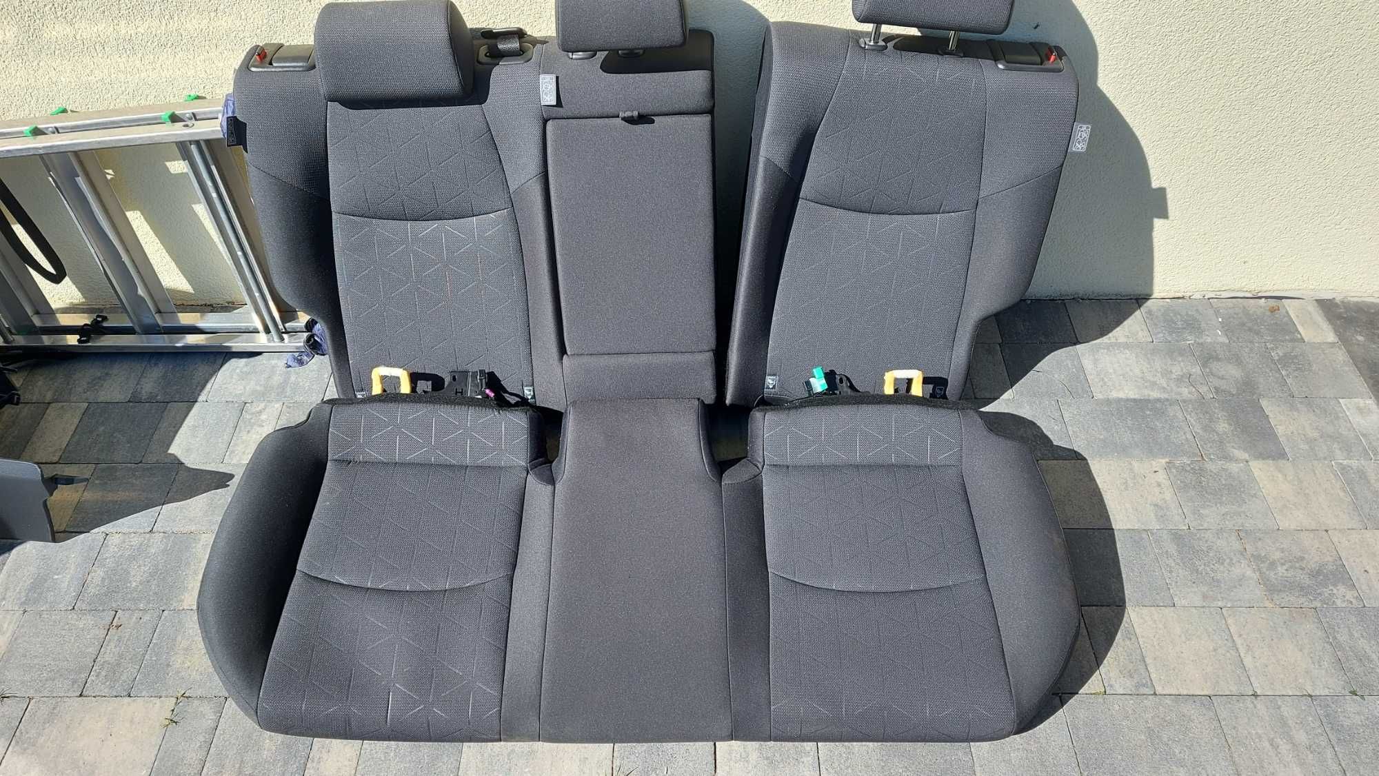 Toyota RAV4 V kanapa z oparciem piękna wysyłka