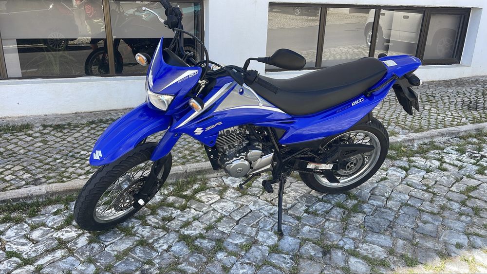 Suzuki DR 125cc 11KW SM Supermotard 2010