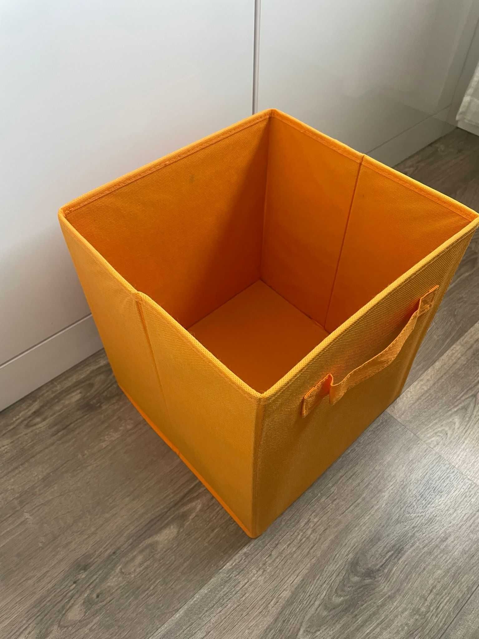 Cubo de arrumação laranja