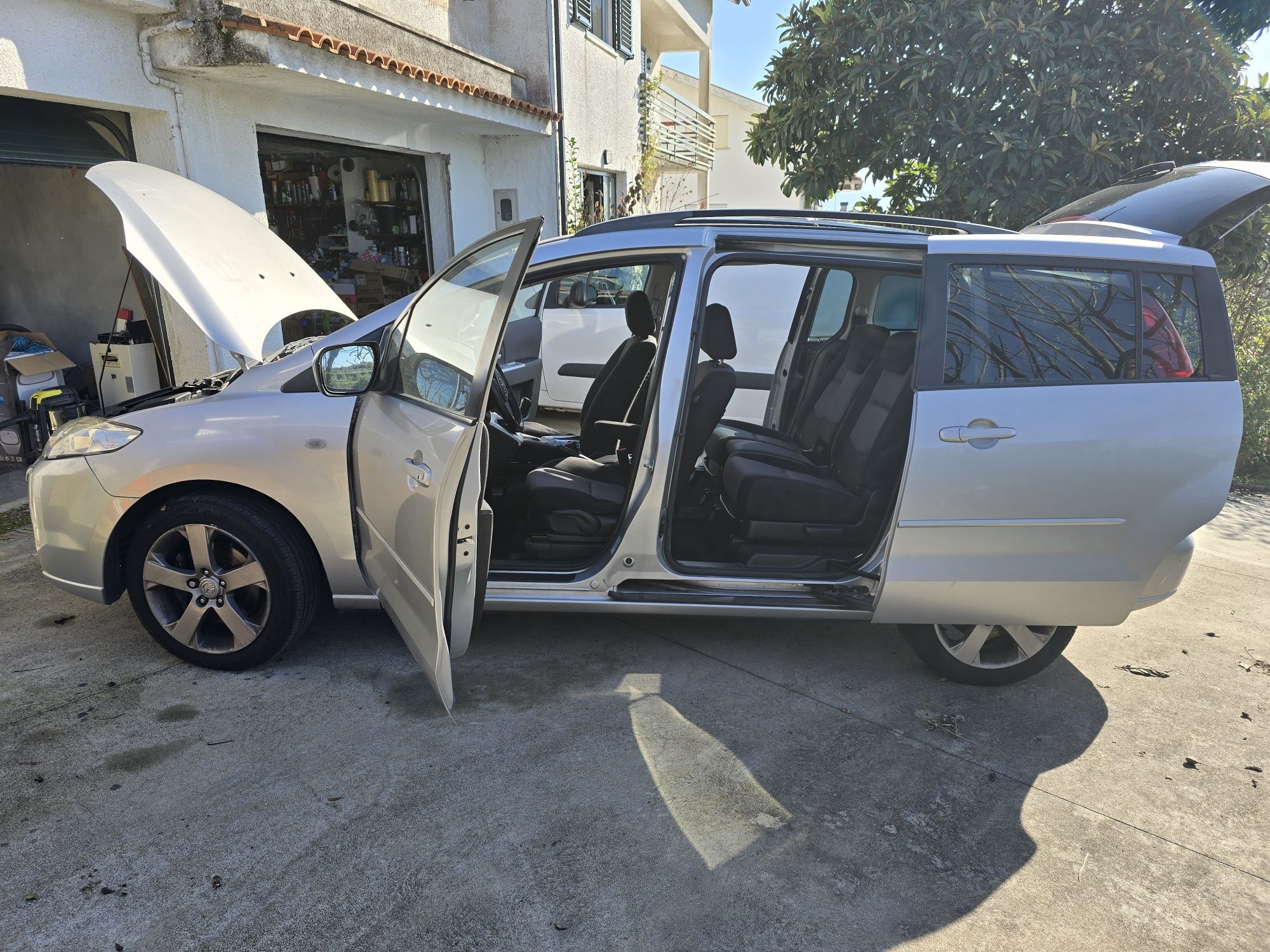 Mazda 5 junta da cabeça reparada