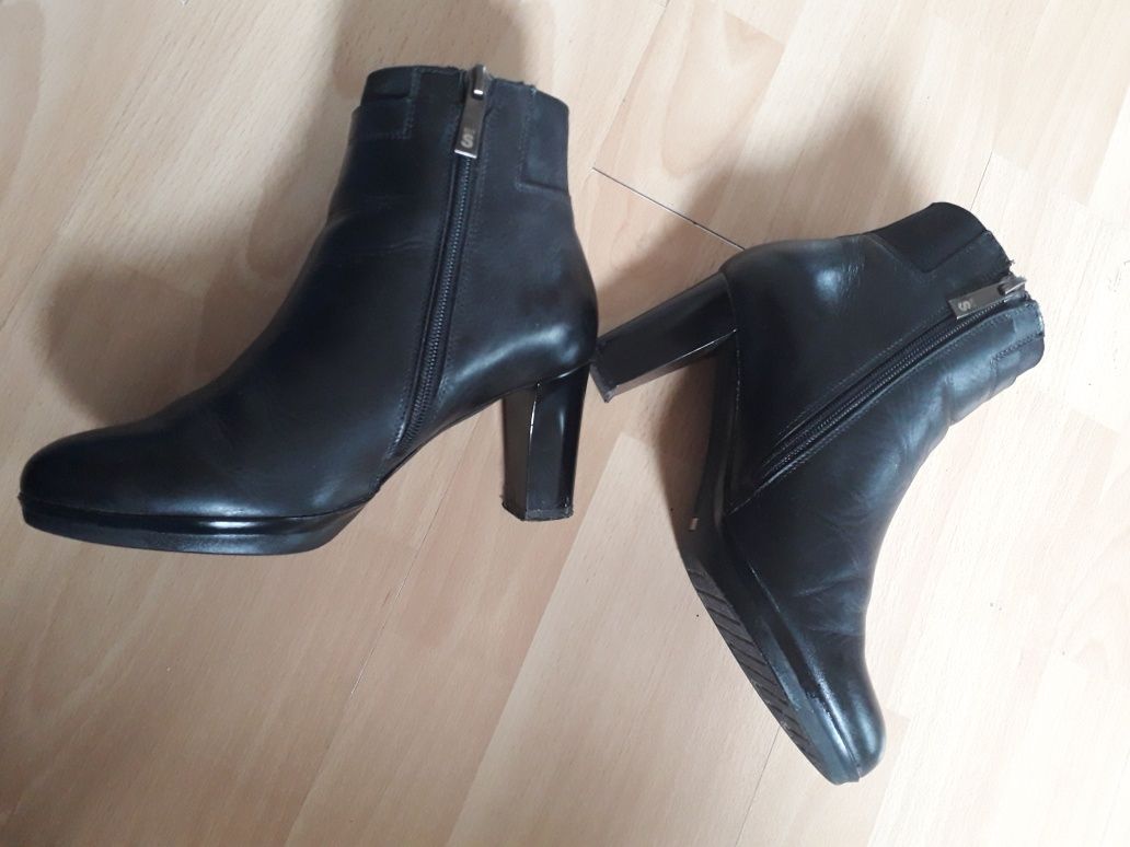Kozaki botki czarne skór a na słupku 7 cm
