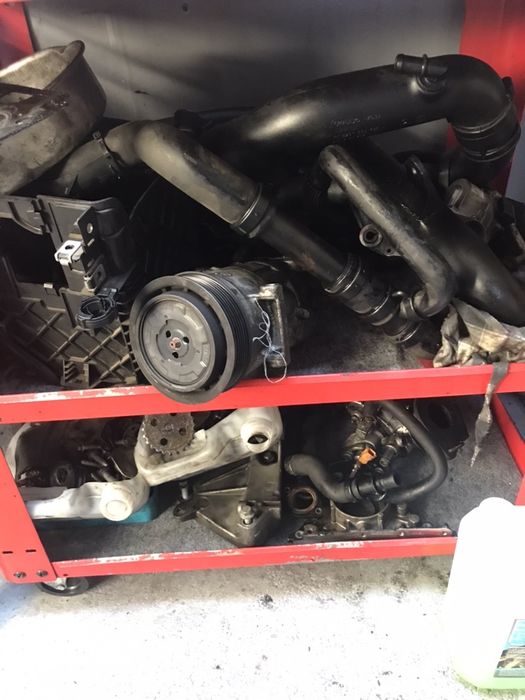 Venda ás peças ou por completo - motor Renault 1.9 dci 131cv