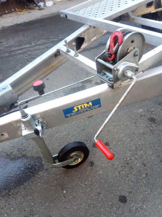 Laweta samochodowa aluminiowa Masa własna 400kg DMC 2000kg STIM