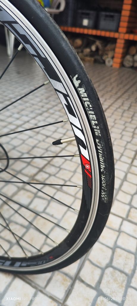 Bicicleta estrada B'Twin Triban 5