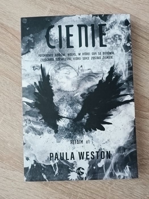 Cienie - Paula Weston