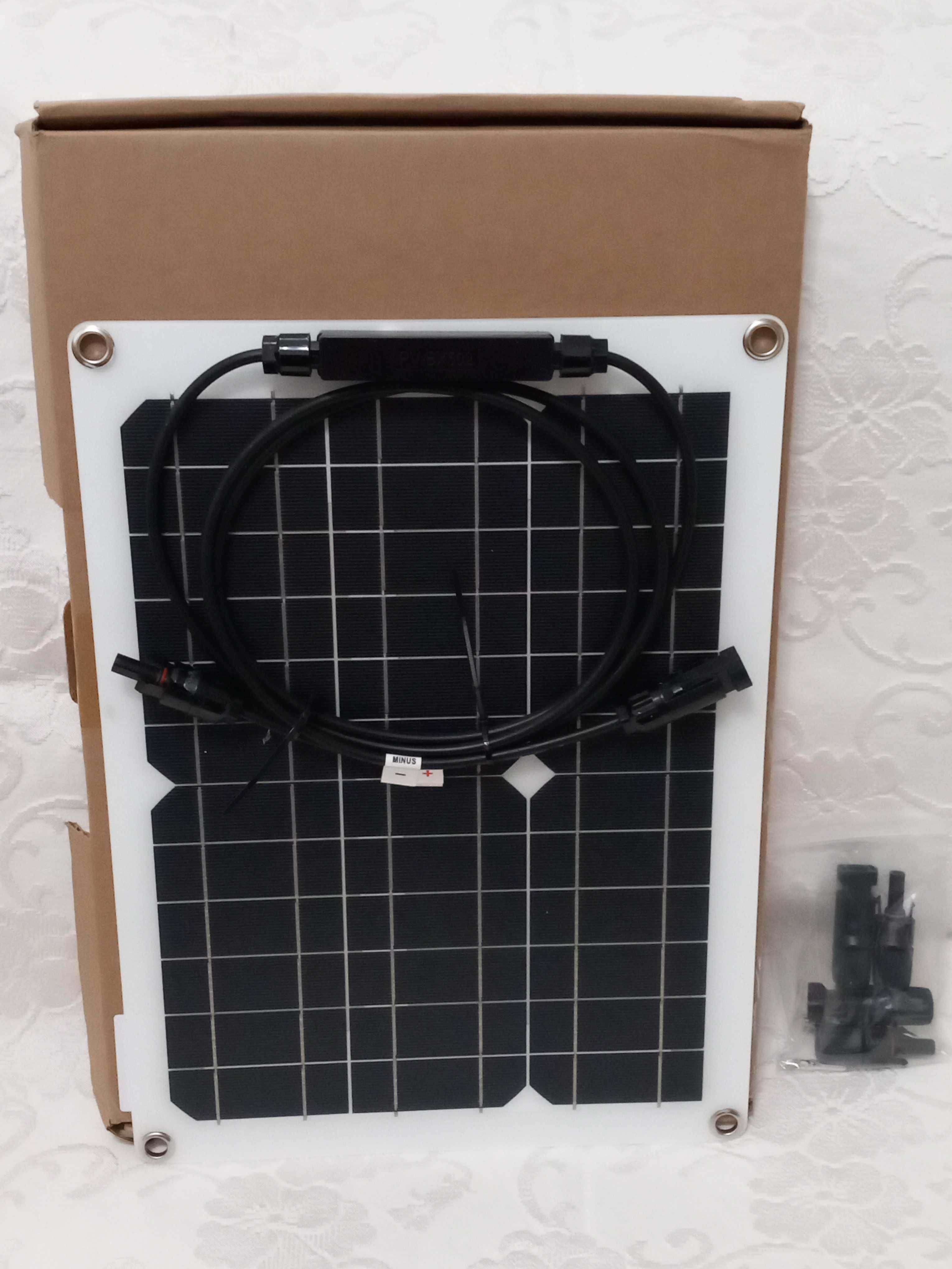 Conjunto de Painéis Solares - 50W - Carregador de Bateria de 12V