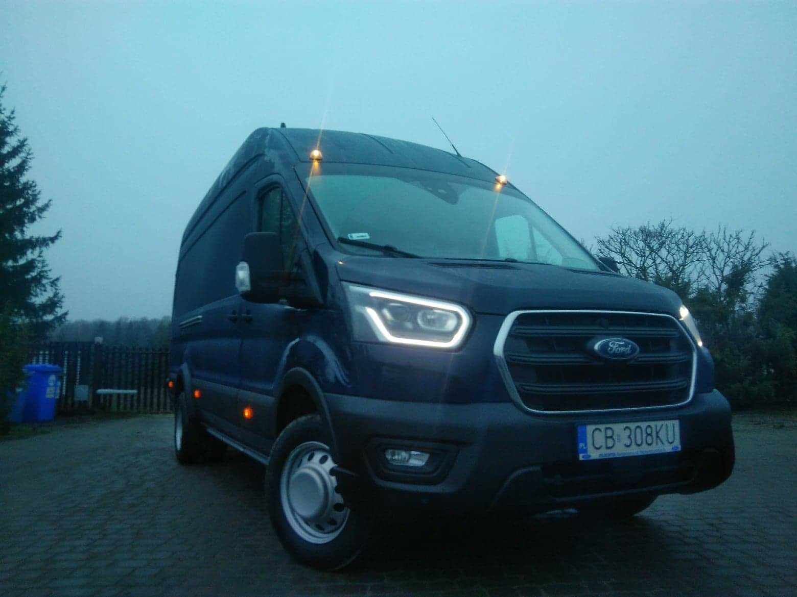 Wynajem Busa Ford Transit towarowy max kat B