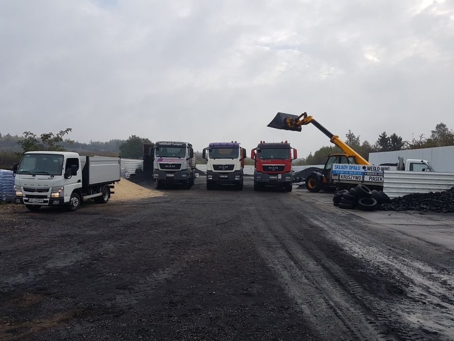 Ziemia ogrodowa siana hummus pod trawnik