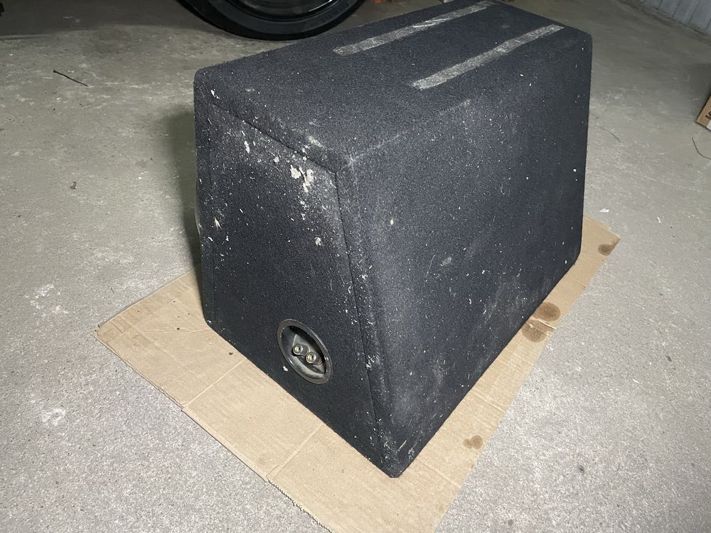 Vendo subwoofer com caixa 1400w pico