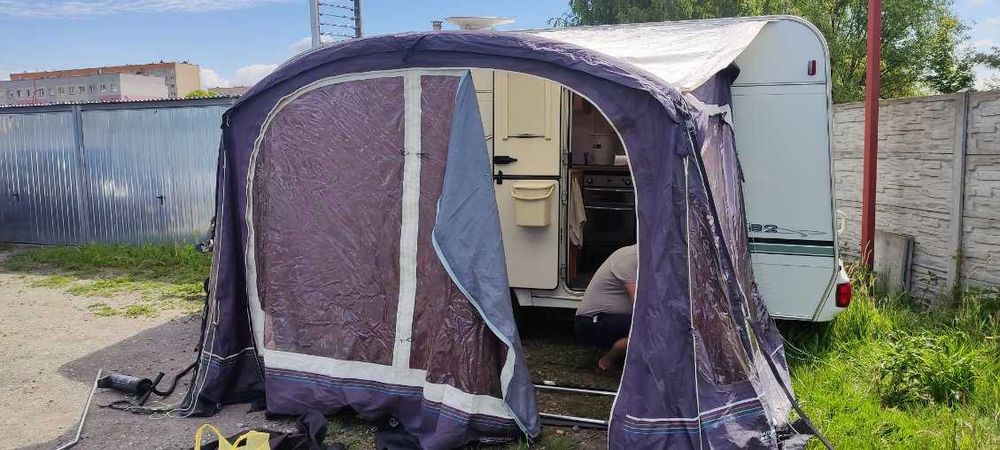 Przedsionek do przyczepy kempingowej dmuchany
