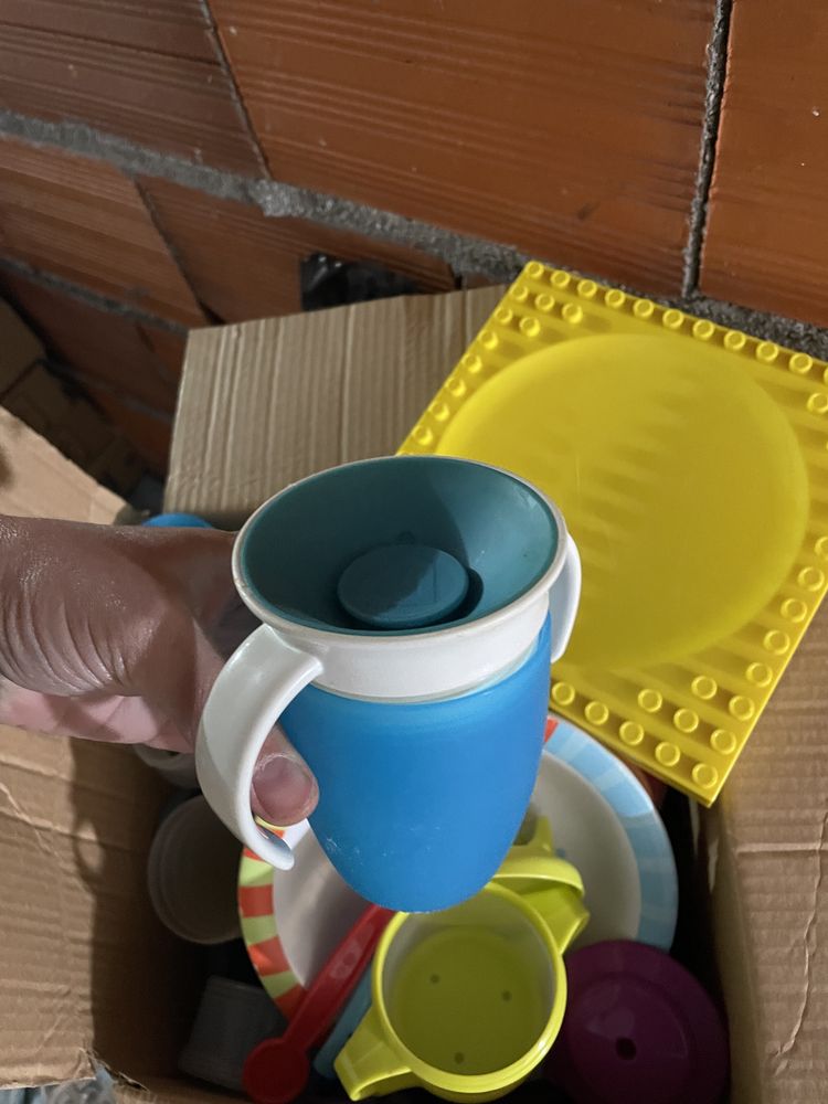 Pratos plastico criança