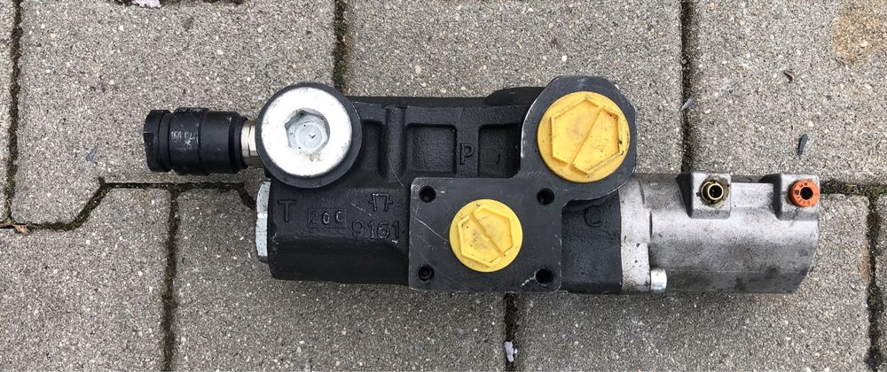 Rozdzielacz zawór hydrauliki Scania
