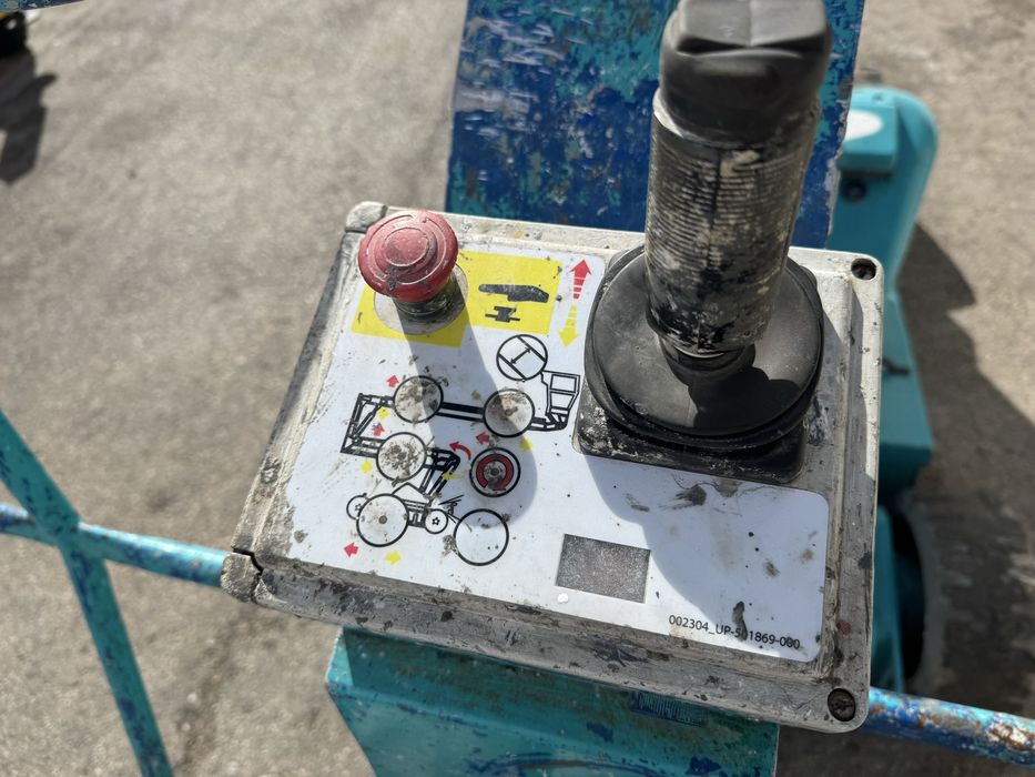 Plataforma articulada 13,5Mt elétrica Usada