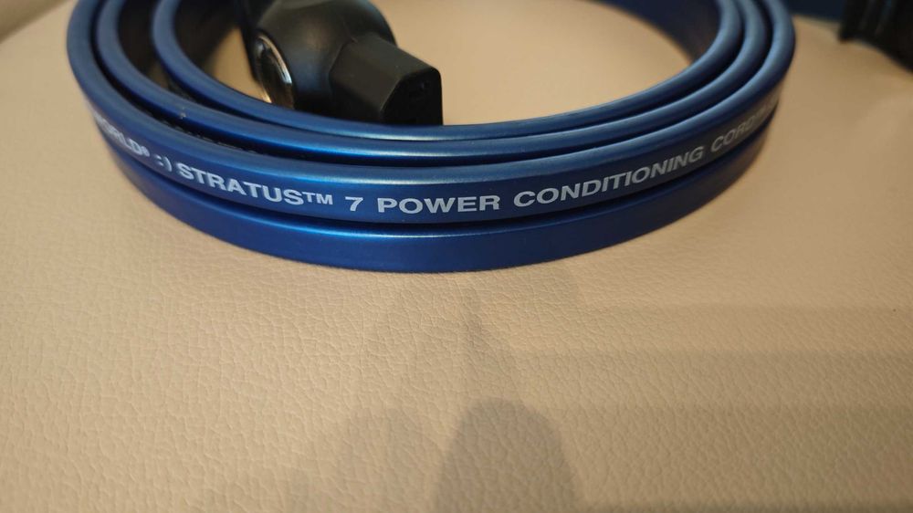 Kabel zasilający WIREWORLD STRATUS 7 - jak nowy 2m