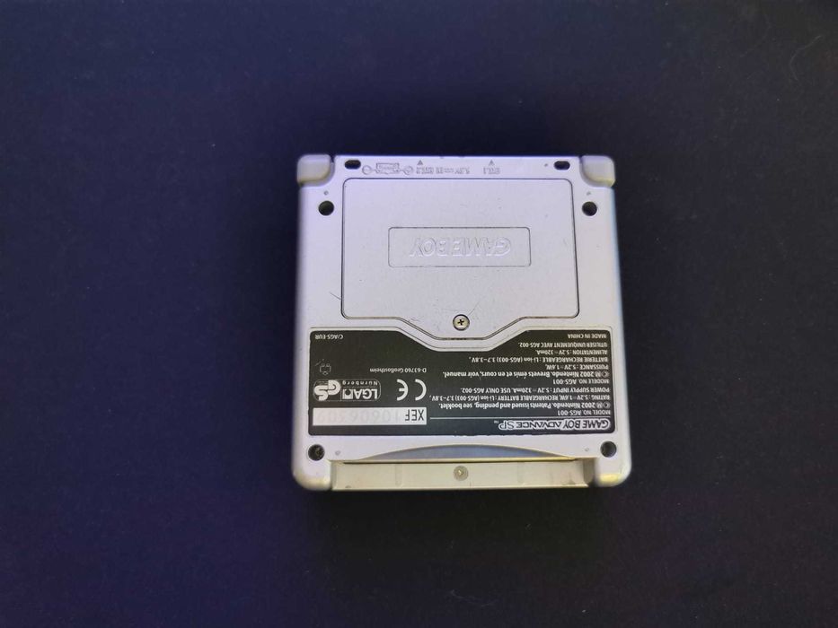 Gameboy Tribal em bom estado (C/Carregador)