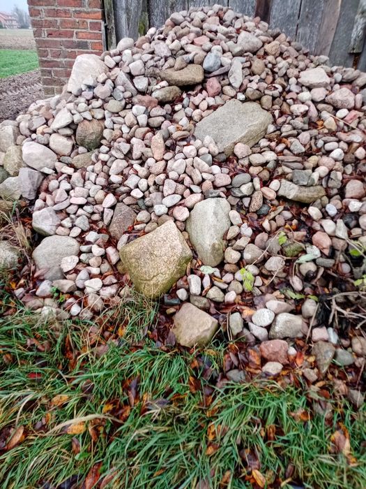 Kamień polny, glazy