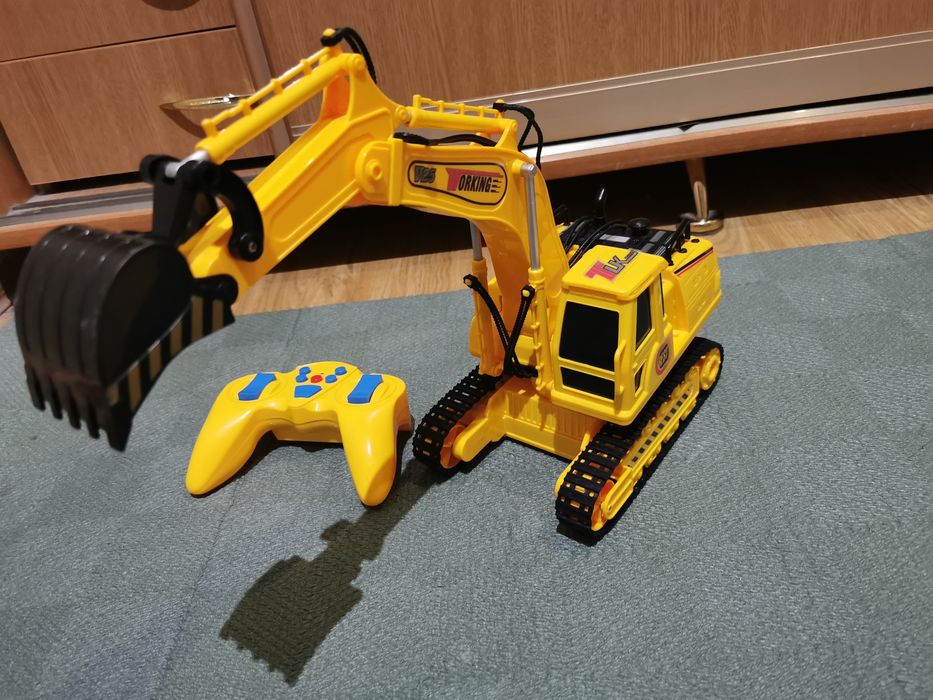 Дитячий Екскаватор на радіоуправлінні.
