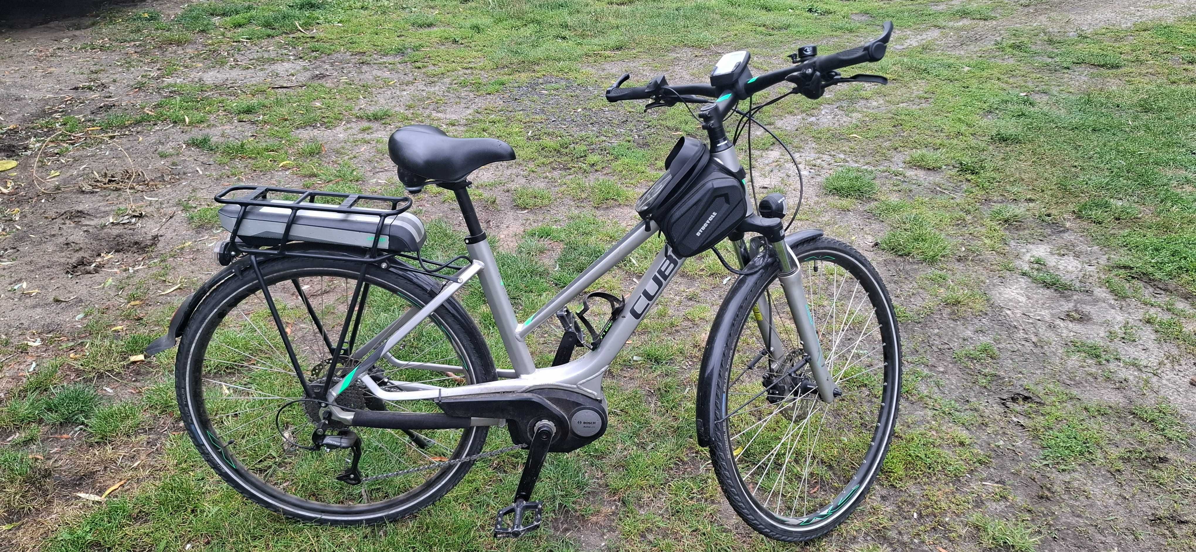 Rower elektryczny cube 2017r