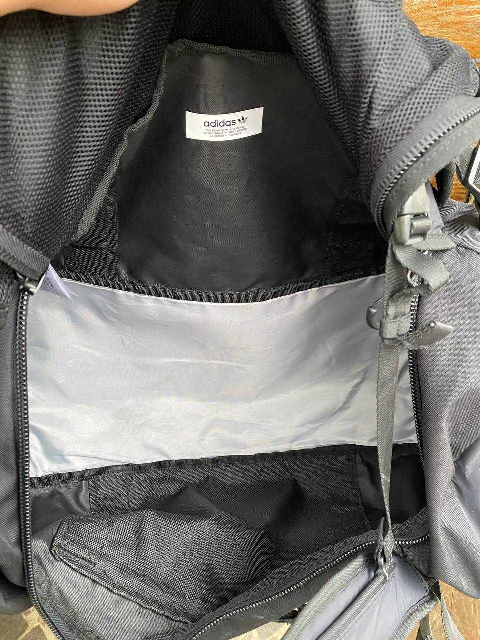 Сумка рюкзак из коллекции adidas originals.