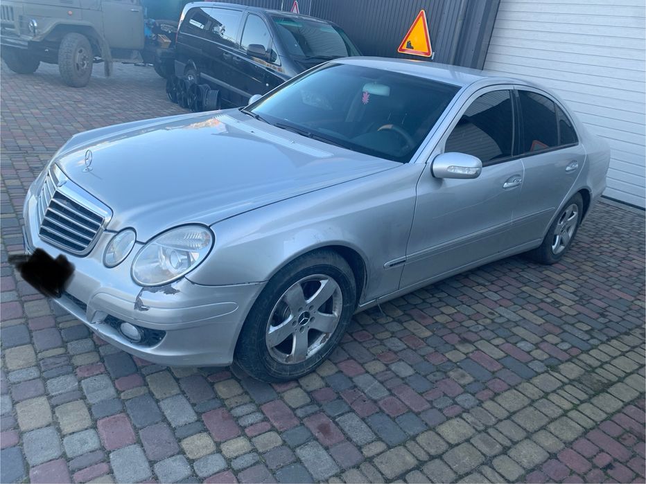 Mercedes-Benz E-Class E 220 2005 рік