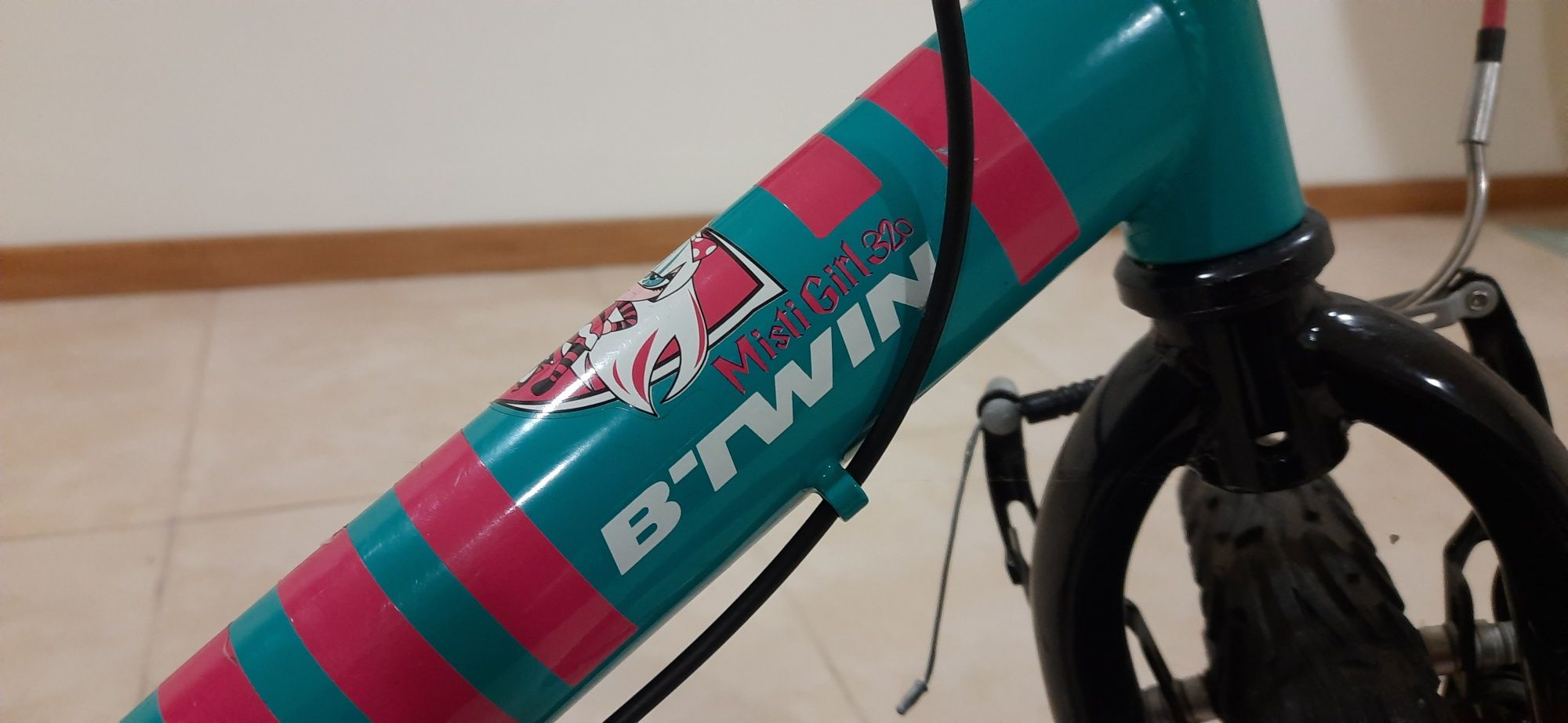 Bicicleta BTT Btwin Decathlon menina 20 polegadas