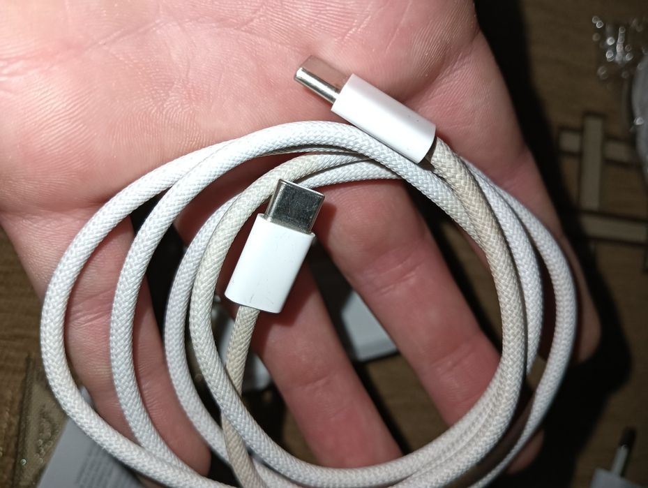 Prądy od ładowarki Apple