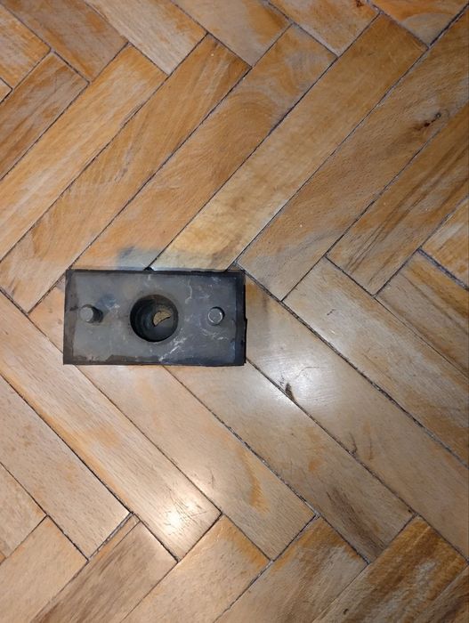 Подушка двигателя москвич 402,403,407