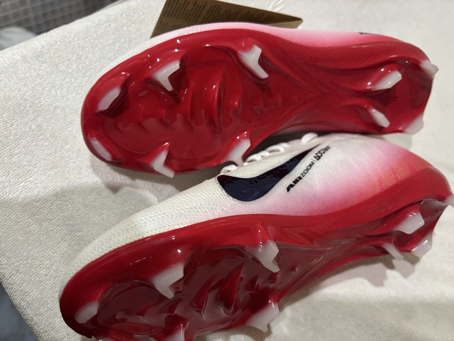 Chuteiras novas com etiqueta