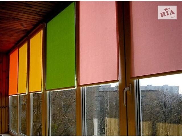 Встановлення жалюзів ролетів карнизі