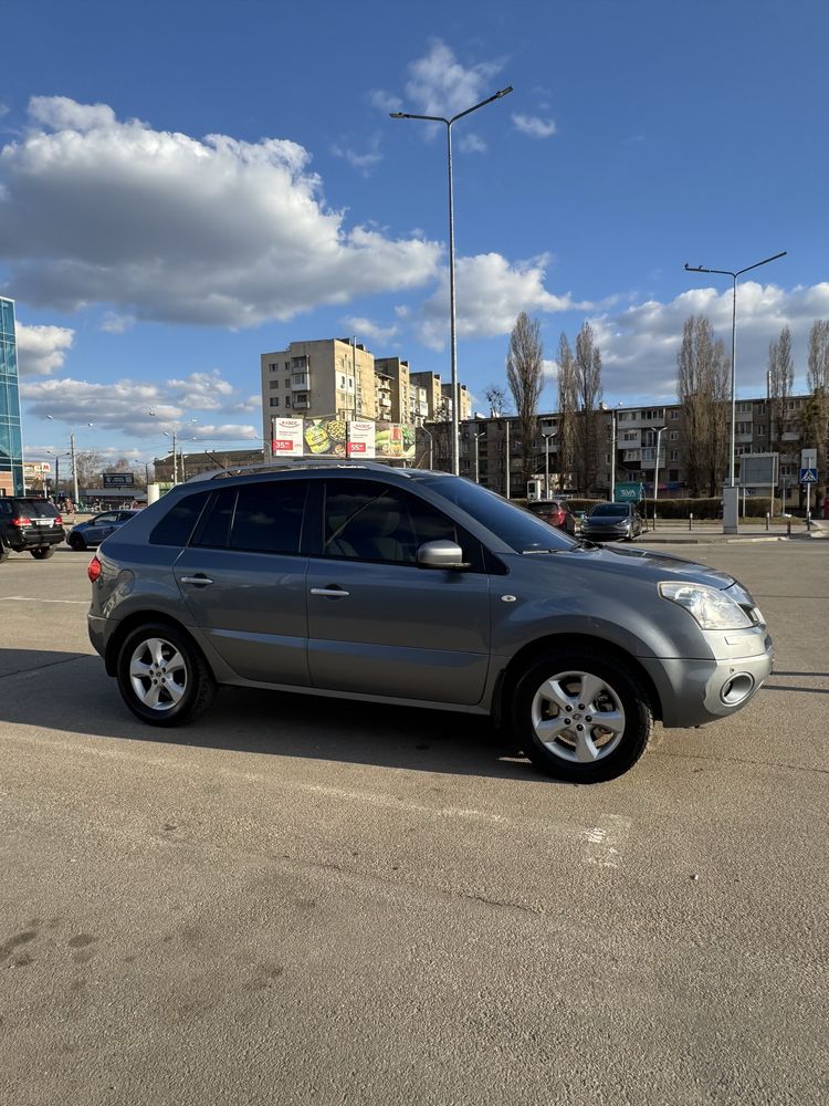 Продаю Рено Колеос