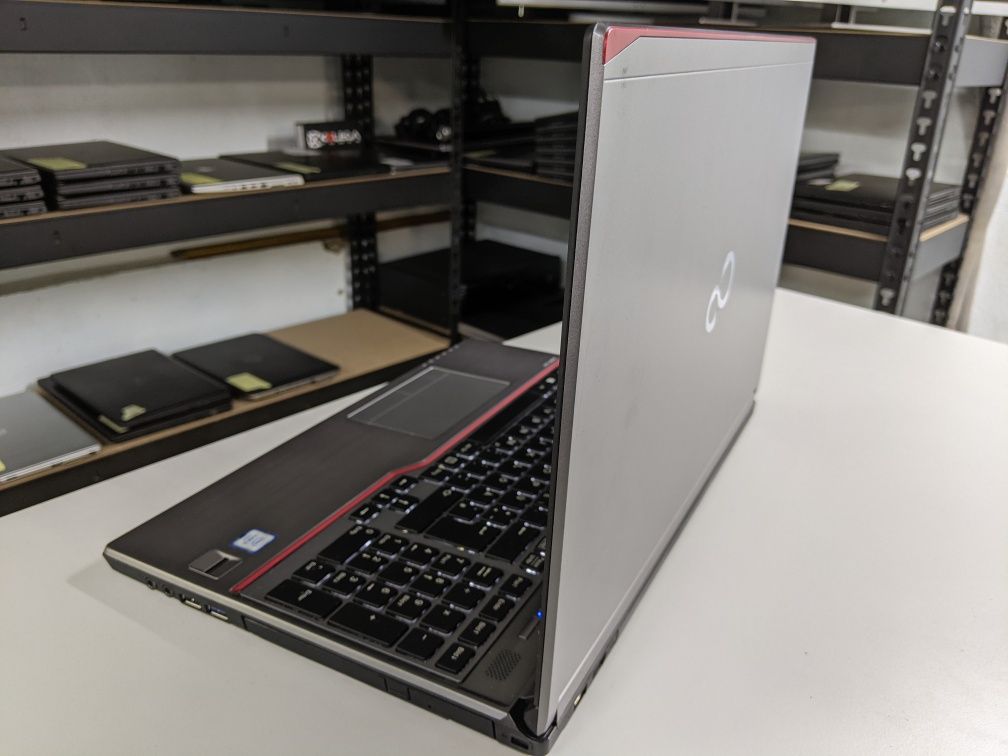 Ноутбук Fujitsu e756 15.6 FulHd IPS   intel i5 6200u 8/256