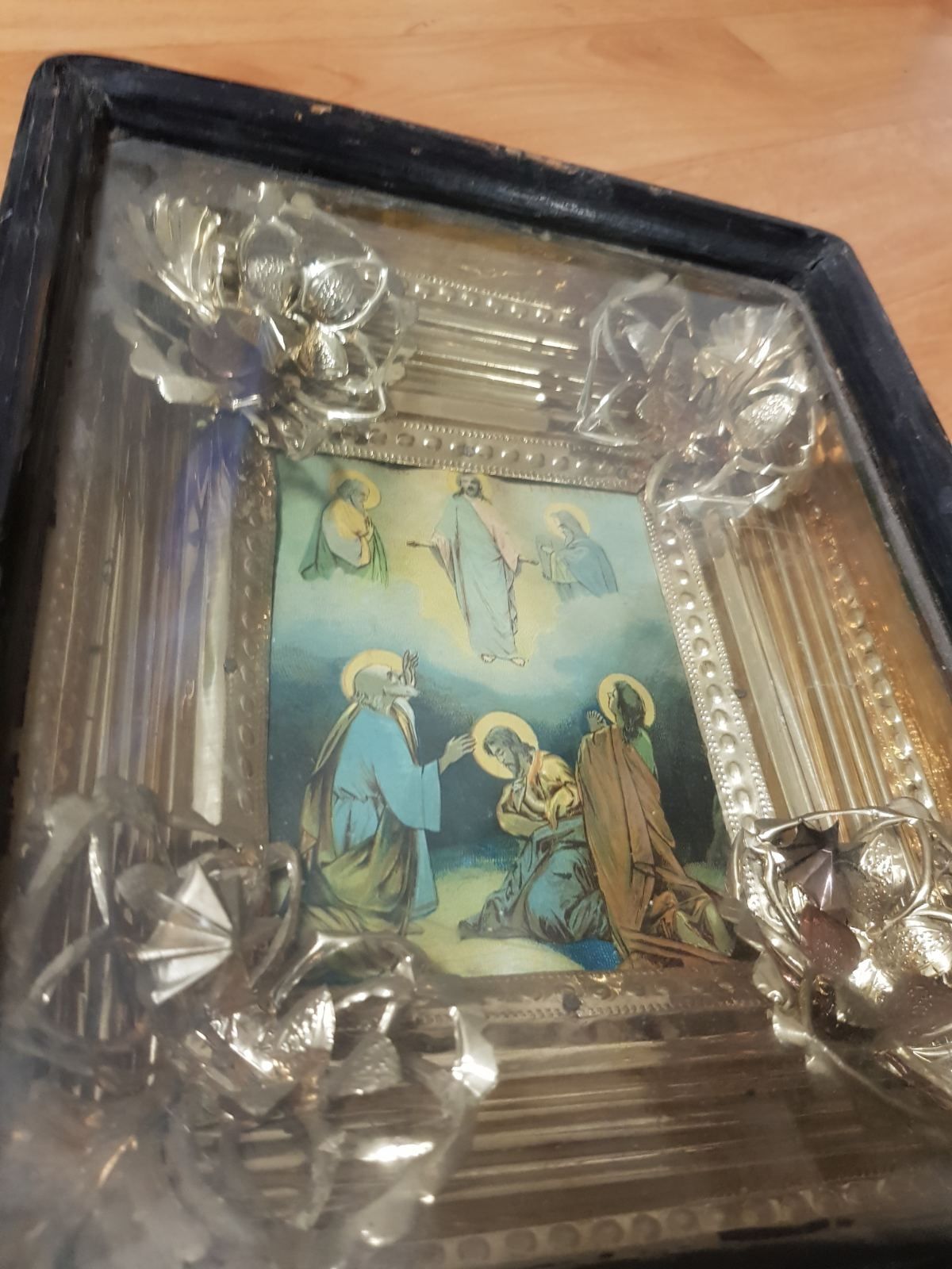 старинная Икона из святых в деревянной рамке старая под стеклом