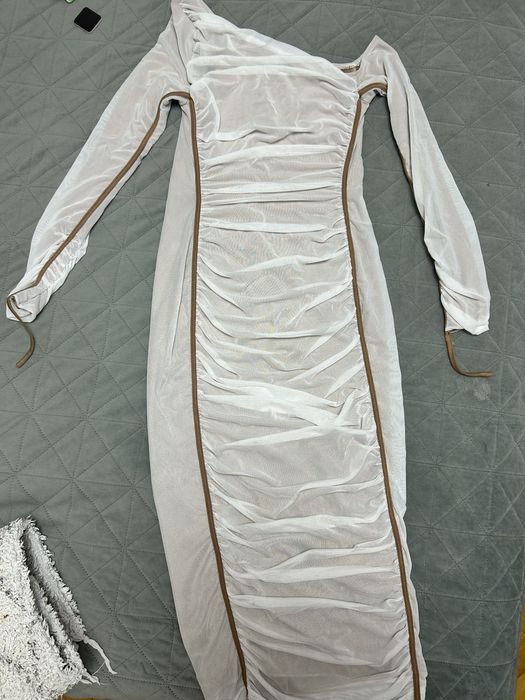 Сукня міді на одне плече