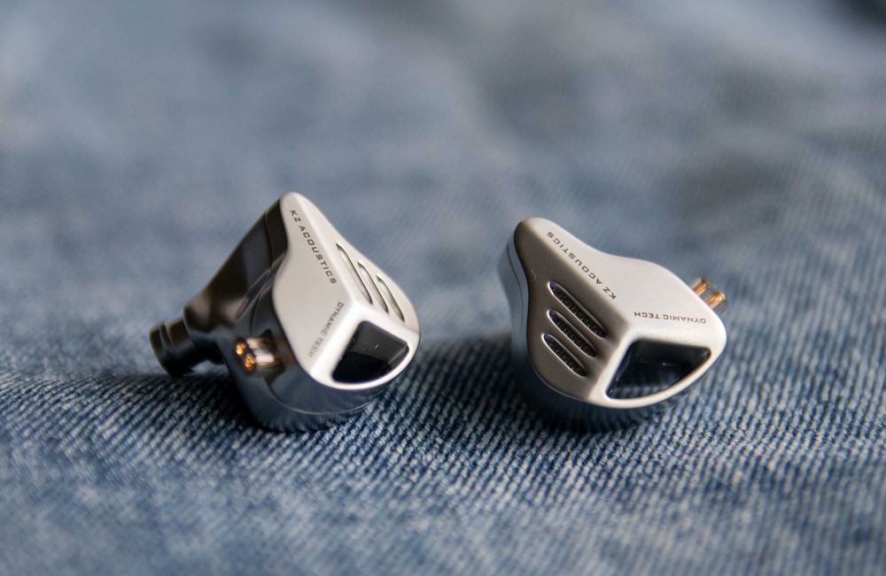 Навушники KZ Zvx, Нові, Оригінал, Запаковані, Без Мікрофону.