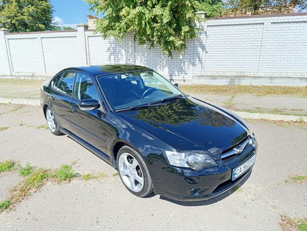 Subaru legacy автомат, повний привід, нова резина