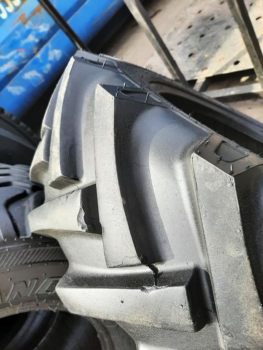 2x Opona używana 9.0/70-16 ; 230/70-16 9.0/70R16 BKT 300zł(szt.) W4337