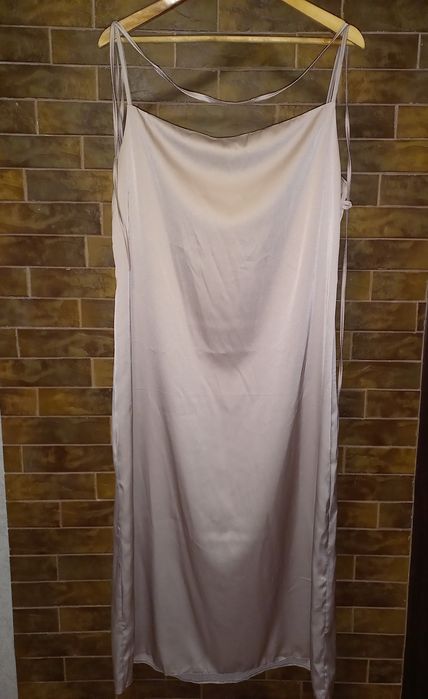 Жіноча сукня вечірня