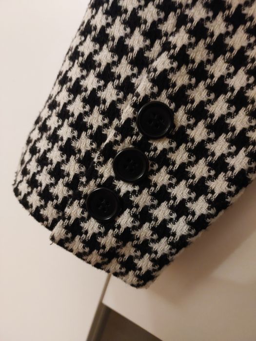 Krótki żakiet w popitkę taliowany - marynarka