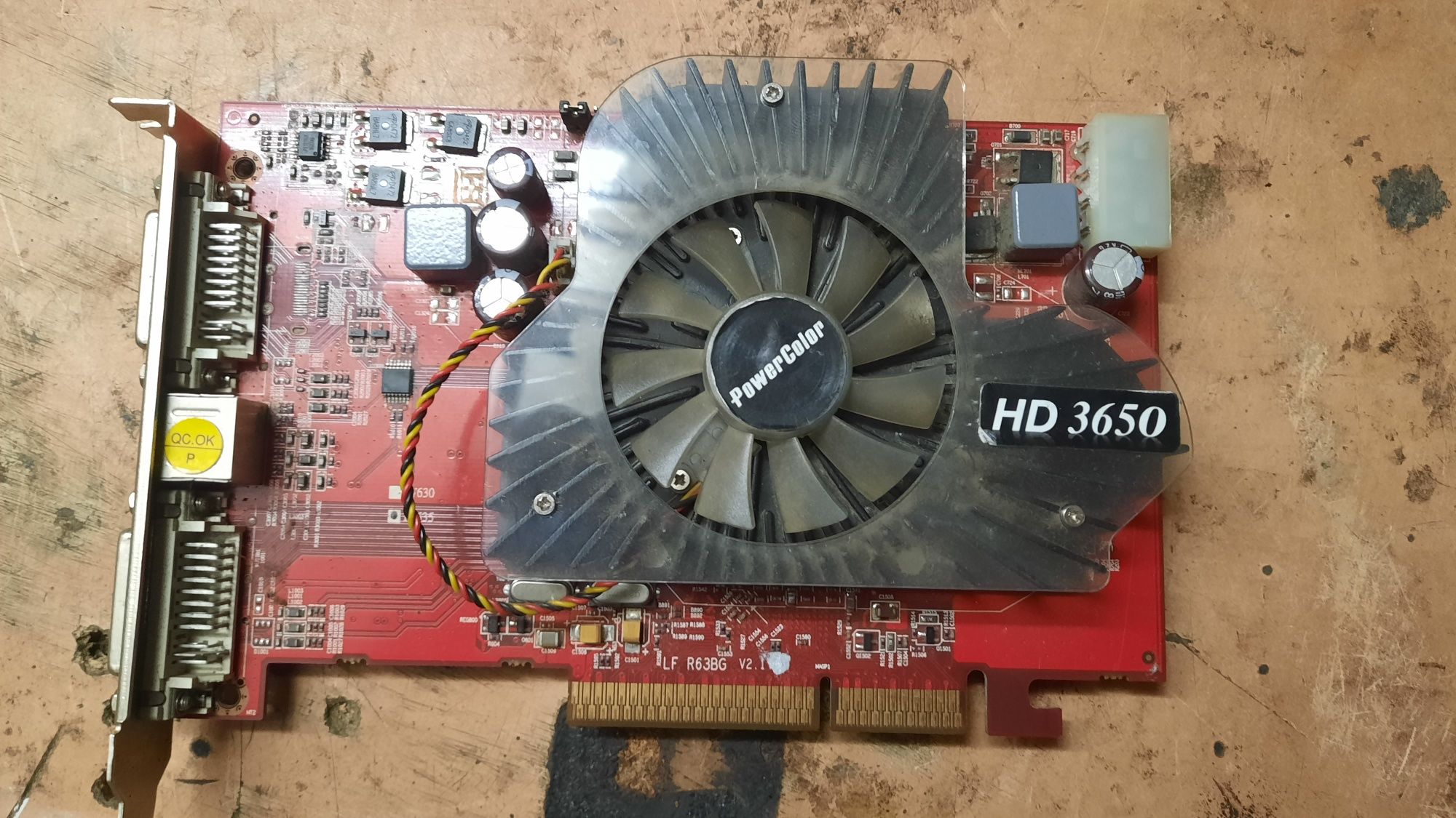 Dwie Retro Karty graficzne ati Radeon hd 3650