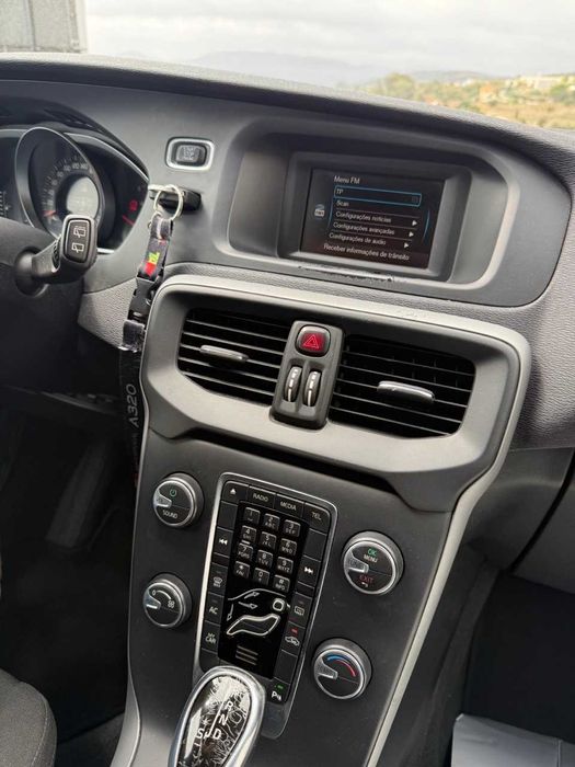 Volvo v40 D2 diesel Automatico