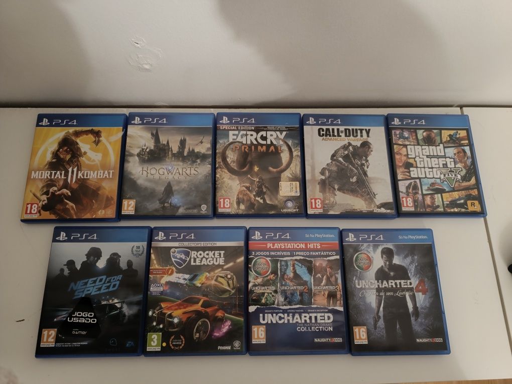 PlayStation 4 500gb + 9 jogos + 2 comandos originais